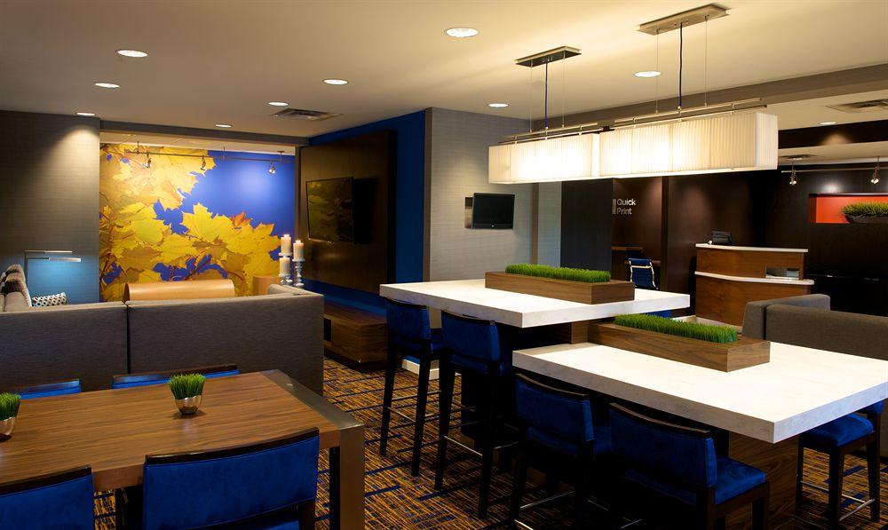 Country & By Radisson, Columbus-edinburgh 3* Columbus