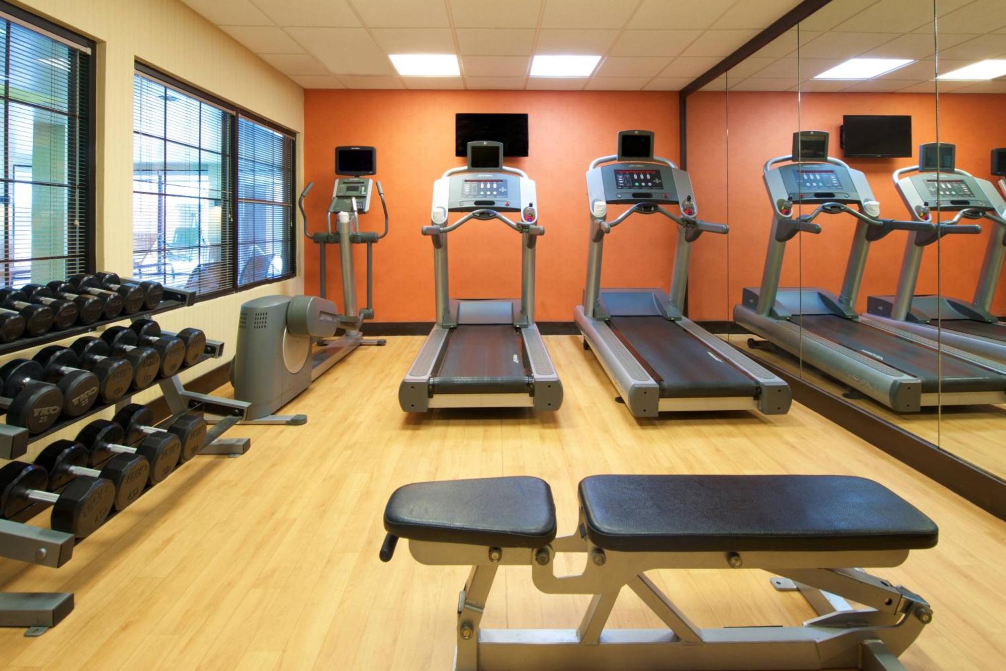 Hotel Country & By Radisson, Columbus-edinburgh Columbus