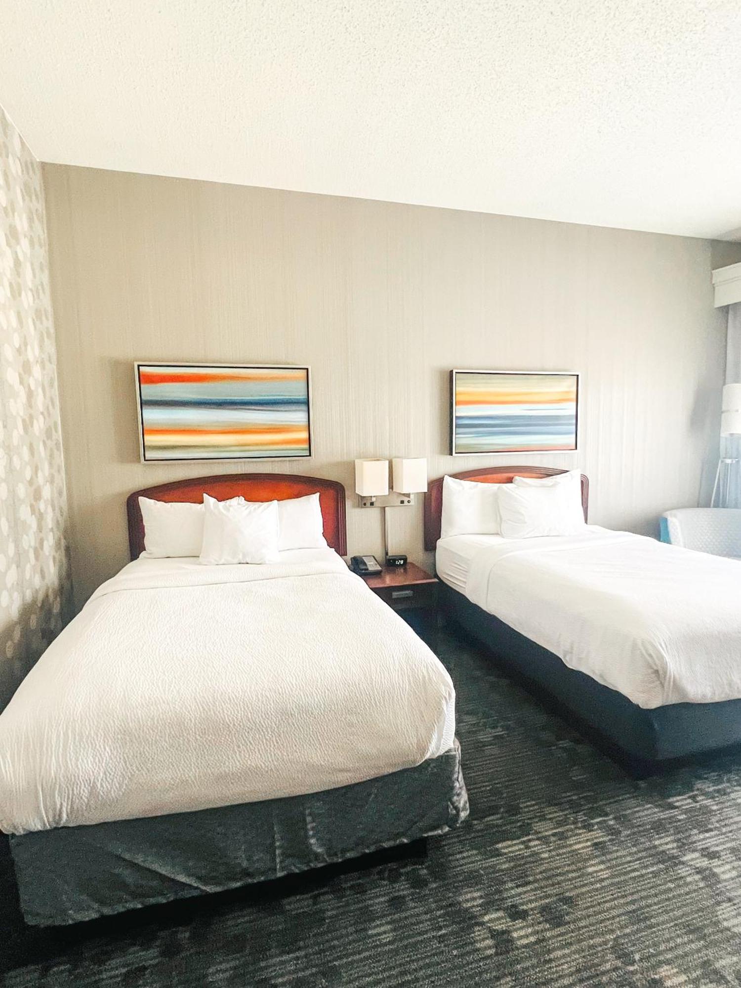 Country & By Radisson, Columbus-edinburgh 3* Columbus