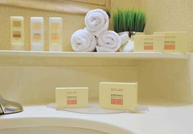 Hotel Country & By Radisson, Columbus-edinburgh Columbus