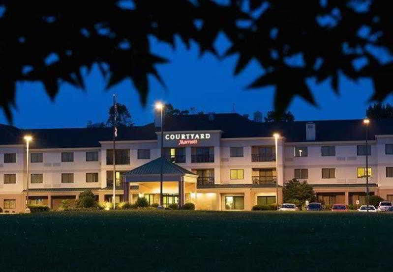Country & By Radisson, Columbus-edinburgh Hotel Columbus
