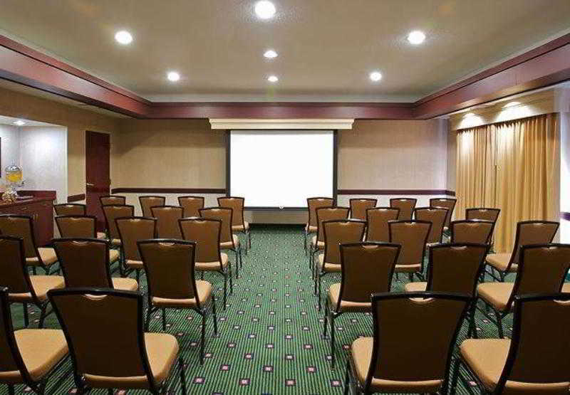 Country & By Radisson, Columbus-edinburgh