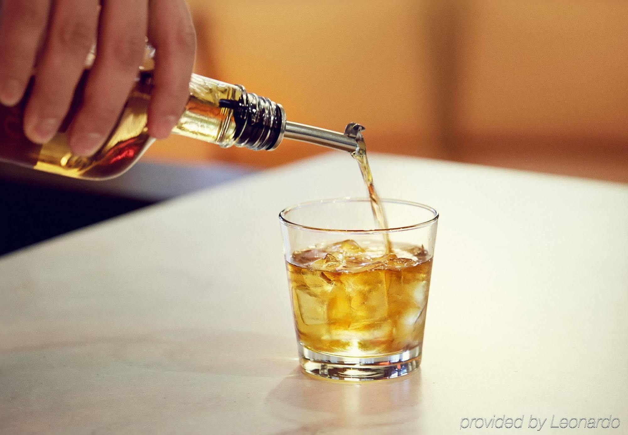 Country & By Radisson, Columbus-edinburgh Hotel Columbus