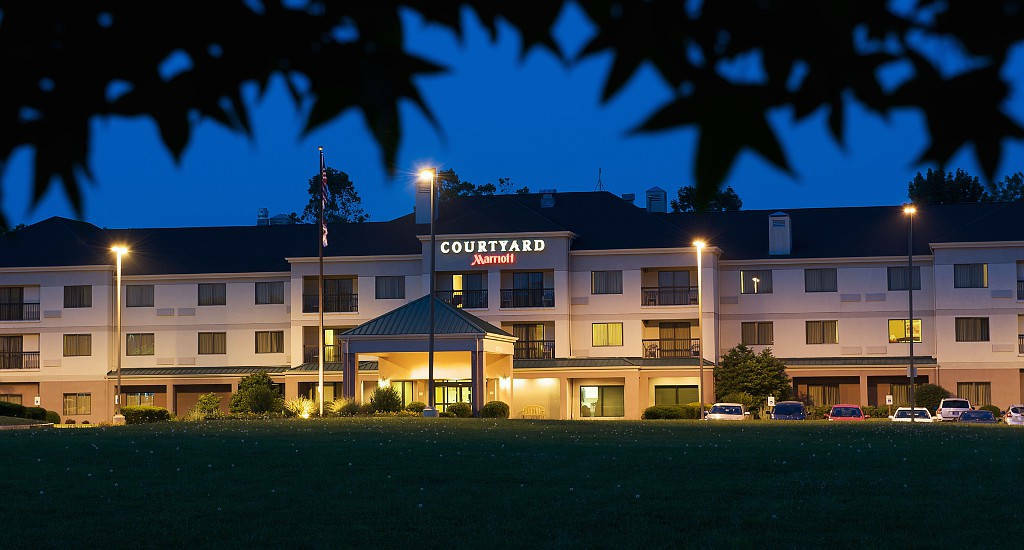 Hotel Country & By Radisson, Columbus-edinburgh Columbus